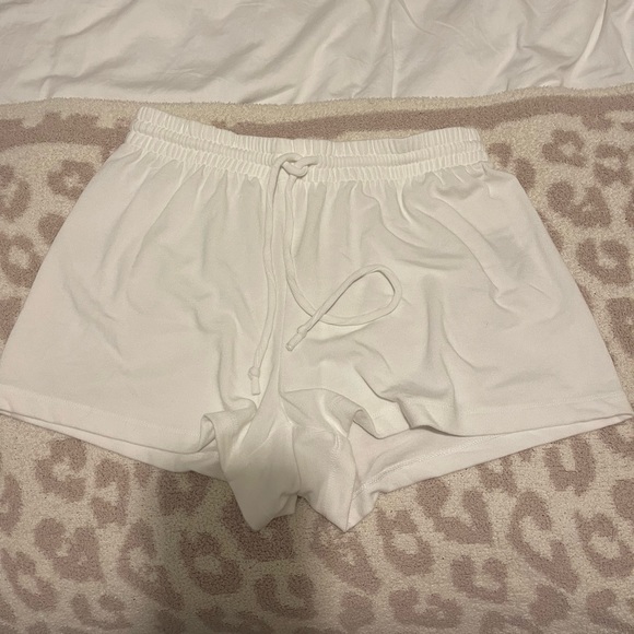 Aritzia Wilfred Free lounge shorts - Picture 3 of 5